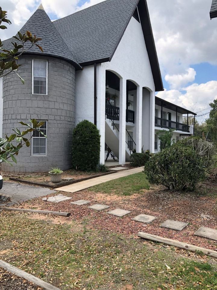 Forest Edge Apartments - Photo 4 of 50