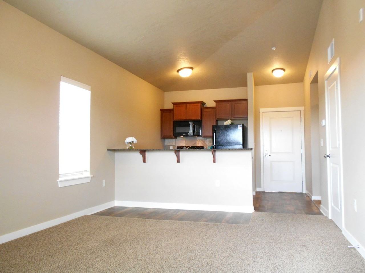 Retreat at Silvercloud - Photo 3 of 50