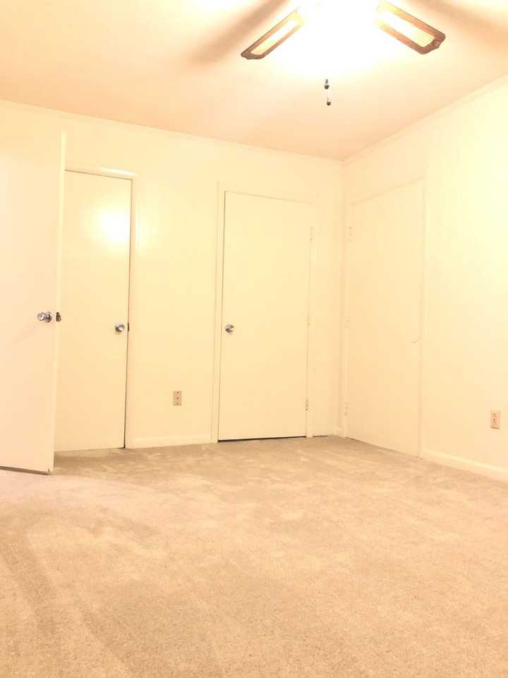 University Pointe Apartments - Photo 6 of 43