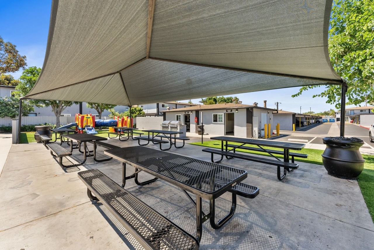 Villa Del Sol Apartments - Photo 7 of 25