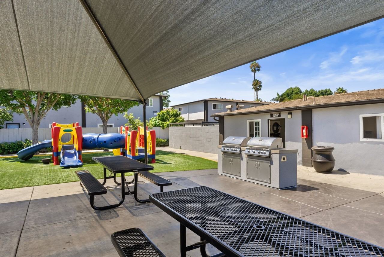 Villa Del Sol Apartments - Photo 6 of 25
