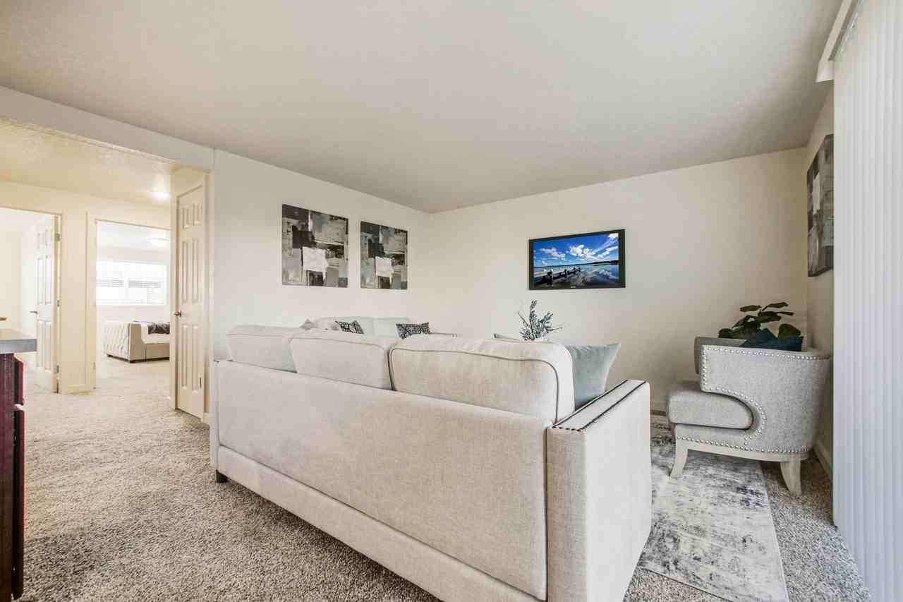 16119 SE 1st St - Photo 5 of 32