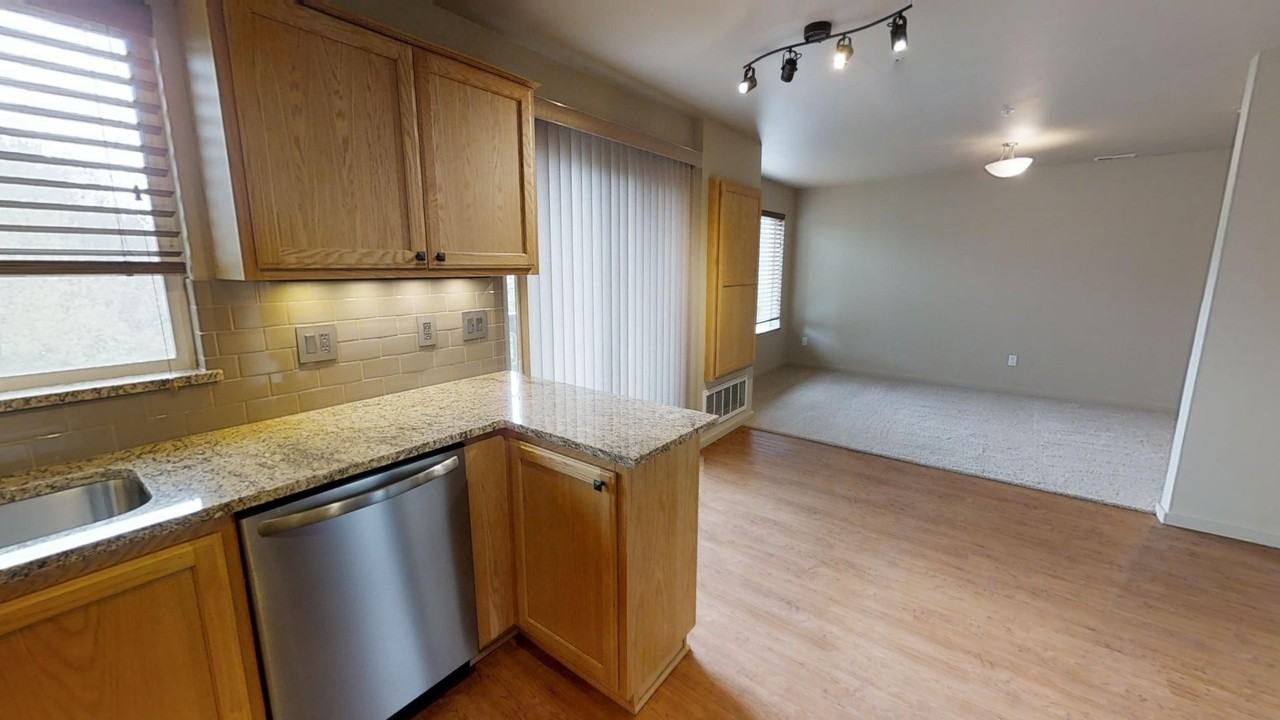 OLP 5264 NE 121st Avenue - Photo 2 of 35