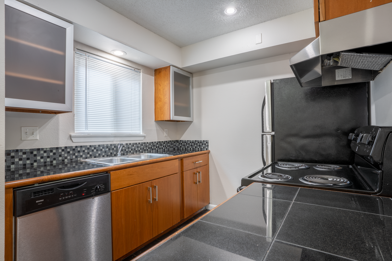 600 South First St - Photo 2 of 42