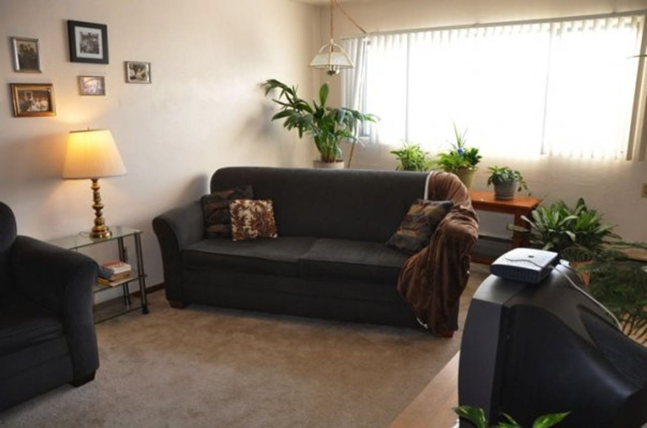 Commodore Apartments - Photo 3 of 12