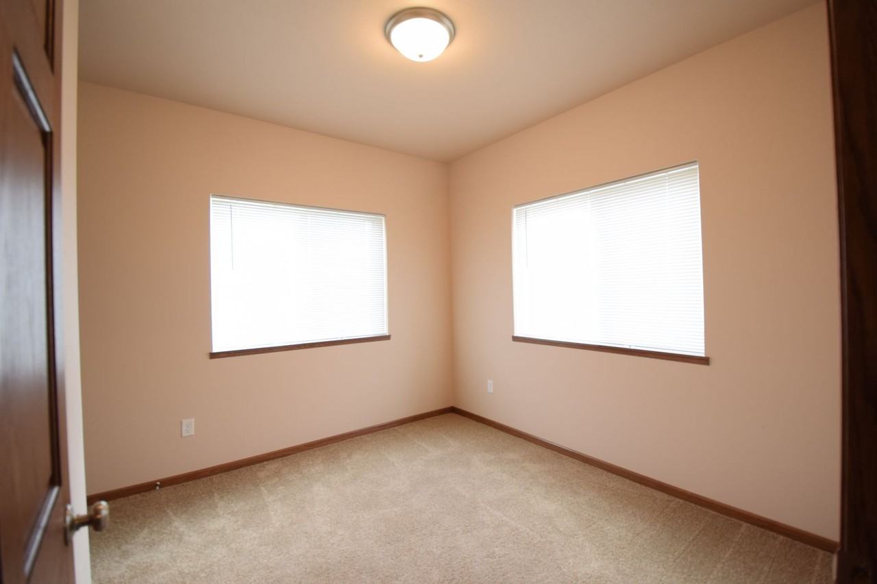 Ohana Apartments-Rent Special! - Photo 4 of 50