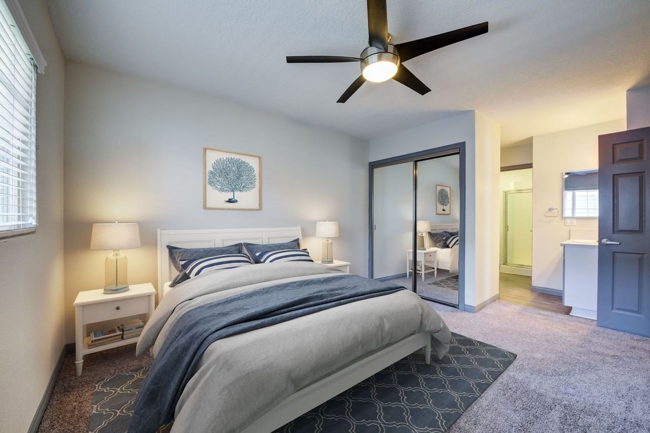 Lantern Bay Apartment Homes - Photo 3 of 26