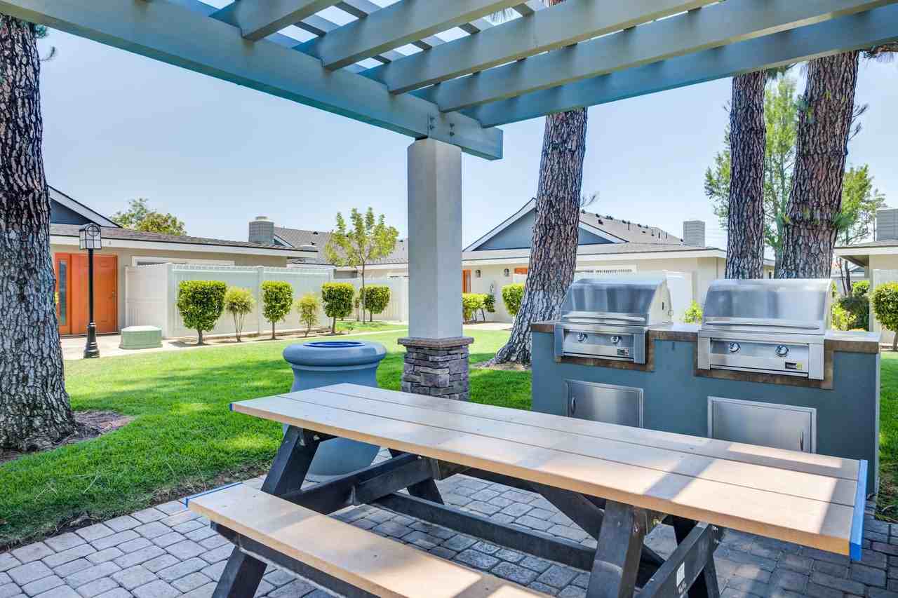 Lantern Bay Apartment Homes - Photo 4 of 26