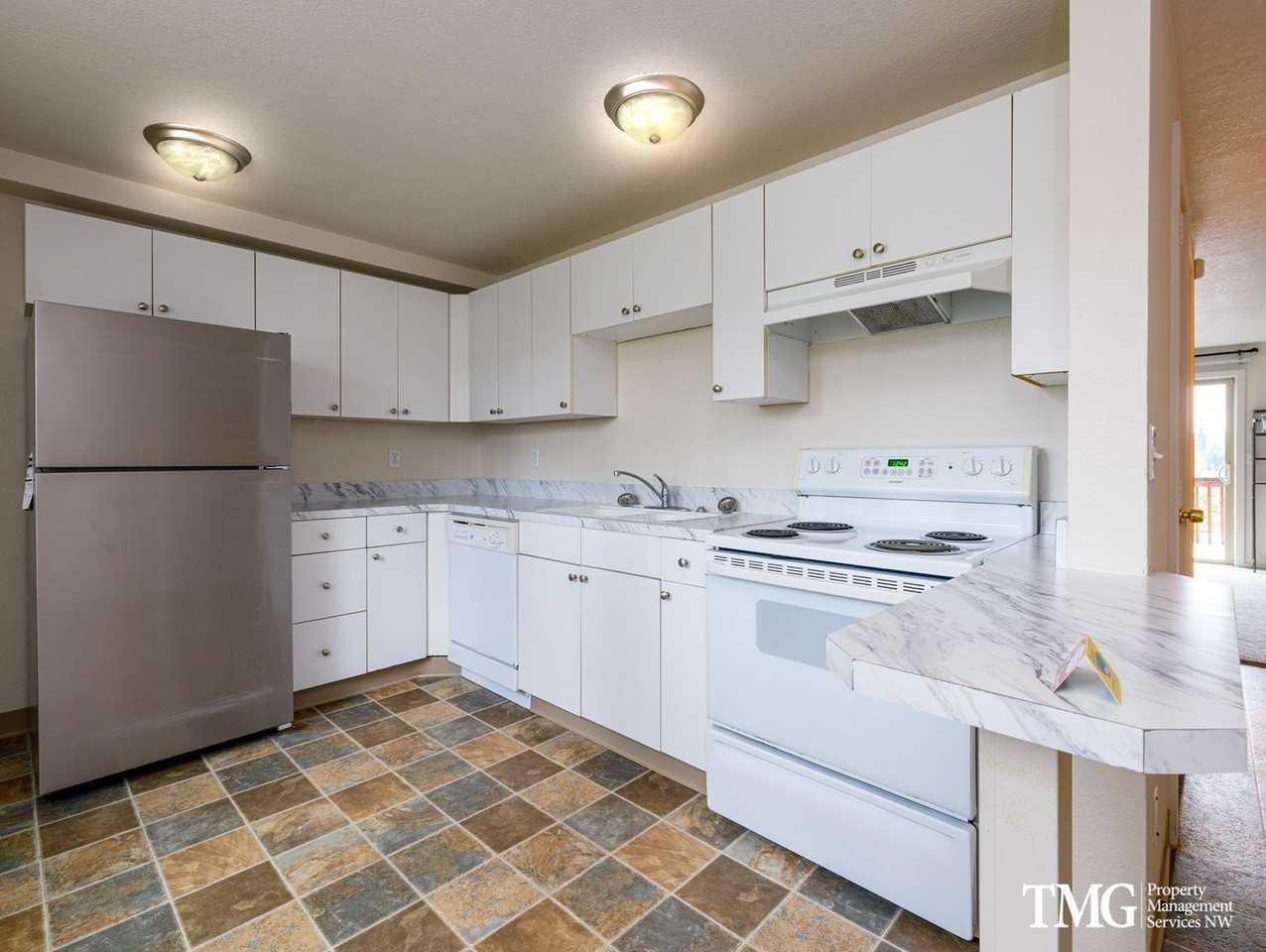 Camas House Apartments (CH) - Photo 2 of 13