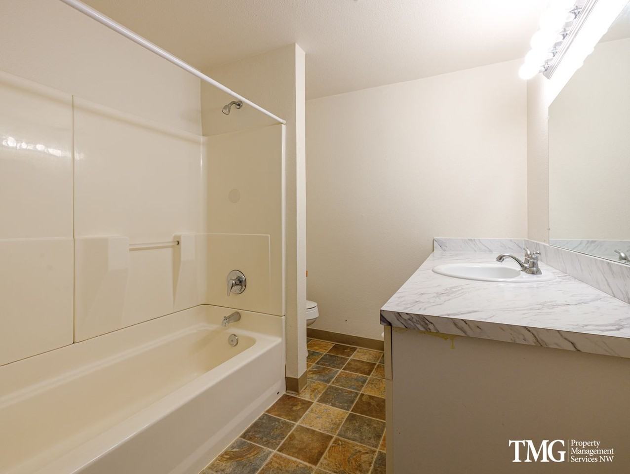 Camas House Apartments (CH) - Photo 5 of 13