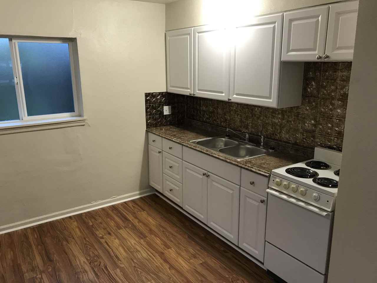 166-Gerth Apartments - Photo 7 of 14