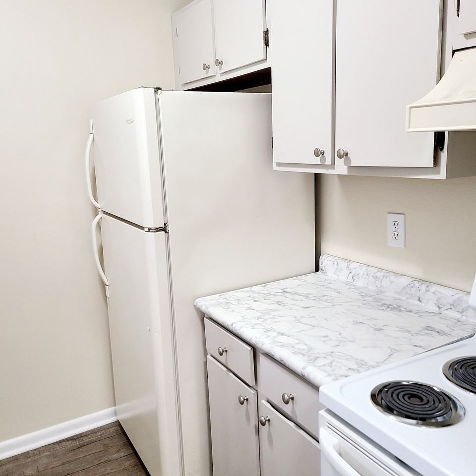 Ridgewood Apartments - Photo 5 of 20