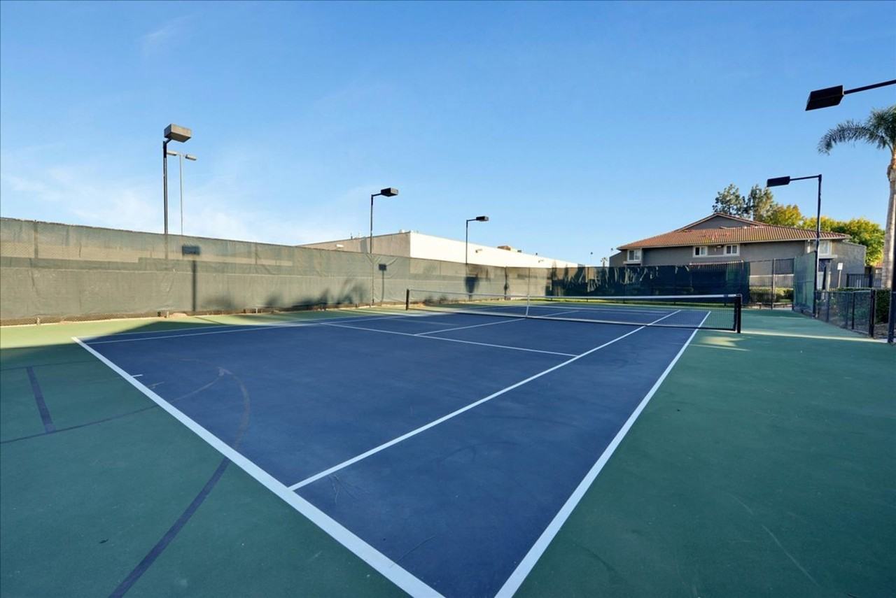 The 3900 Apartments - Photo 3 of 42