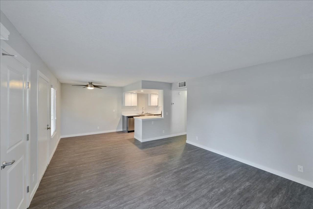 The 3900 Apartments - Photo 4 of 42