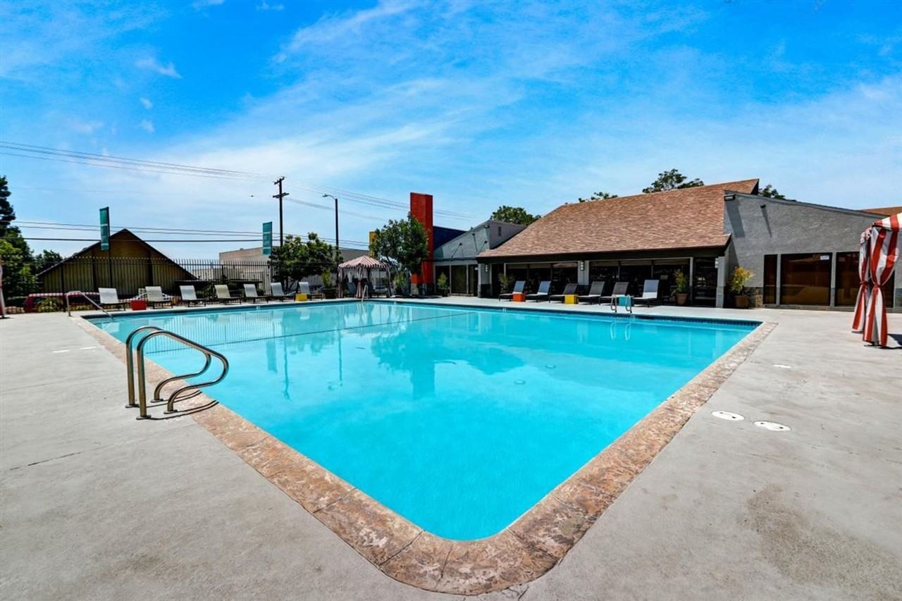 West Fifth Apartments - Photo 3 of 50