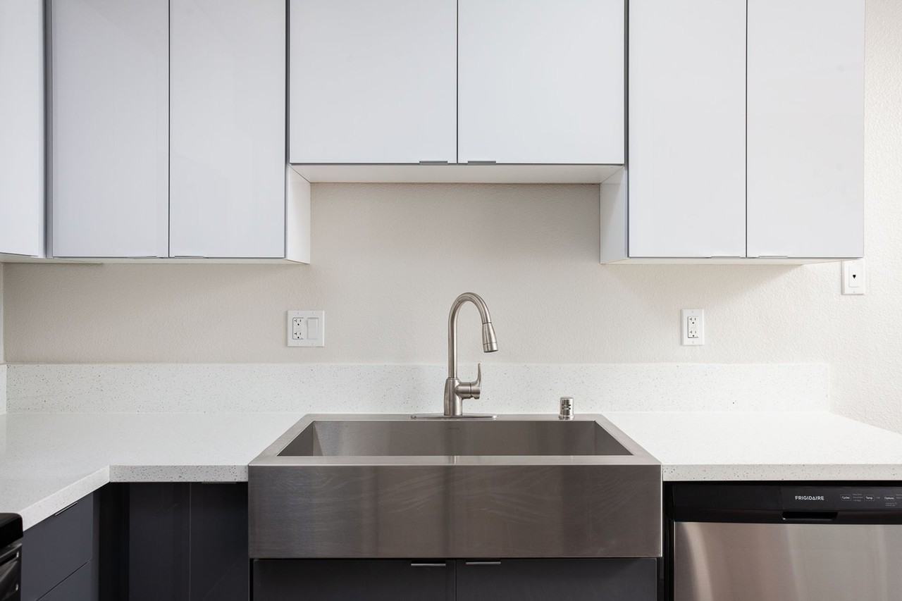 West Fifth Apartments - Photo 5 of 50