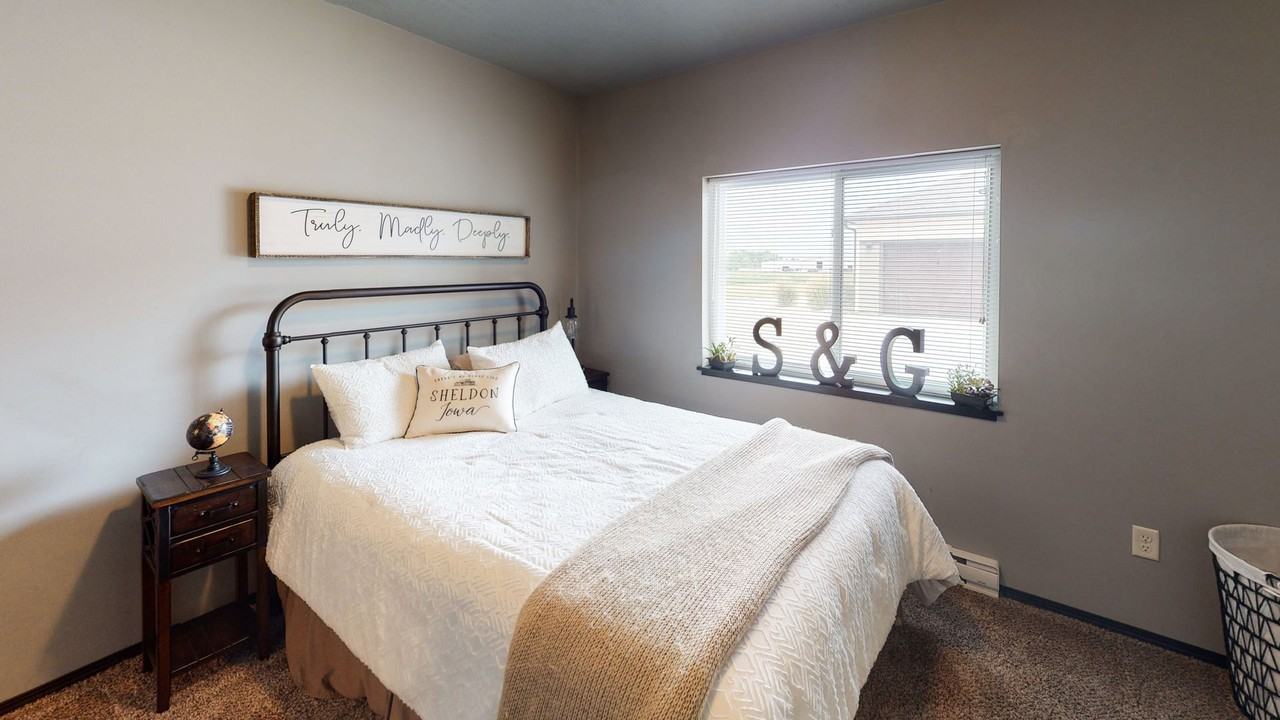 Prairie Trail Village Apartments & Townhomes - Photo 4 of 50