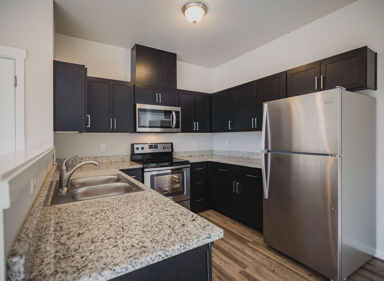 Howard Commons - Photo 3 of 34