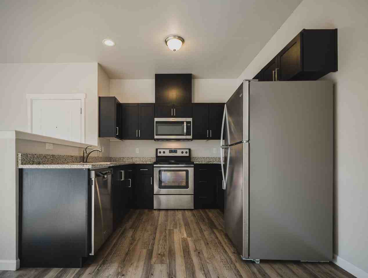 Howard Commons - Photo 5 of 34