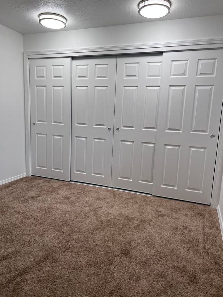 124-Viking Apartments - Photo 4 of 14