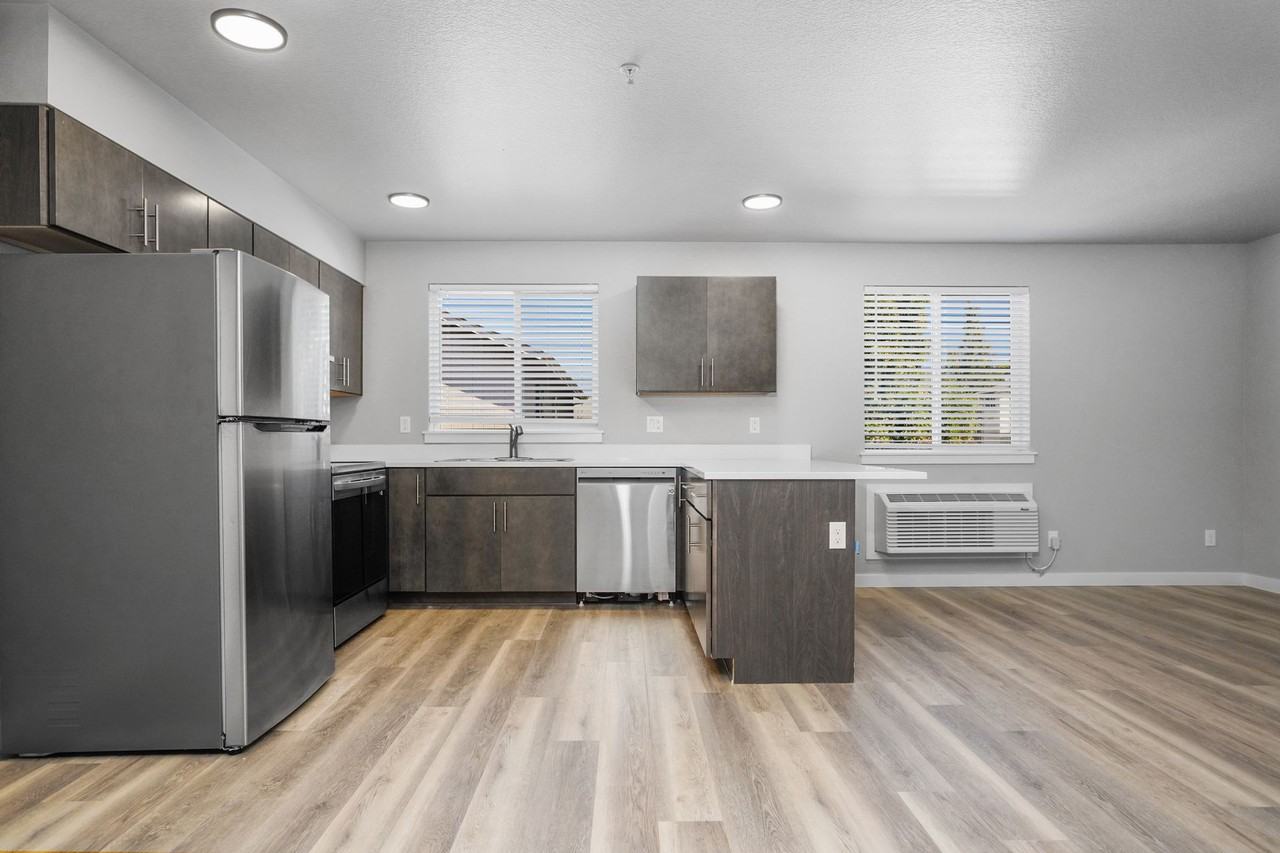 Fisher Park Apartments - Photo 2 of 50