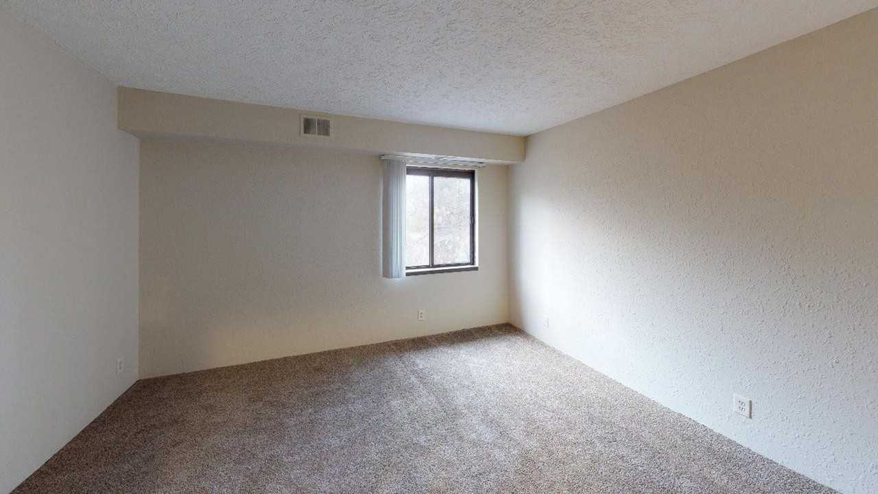 North Pointe Apartments - Photo 5 of 13