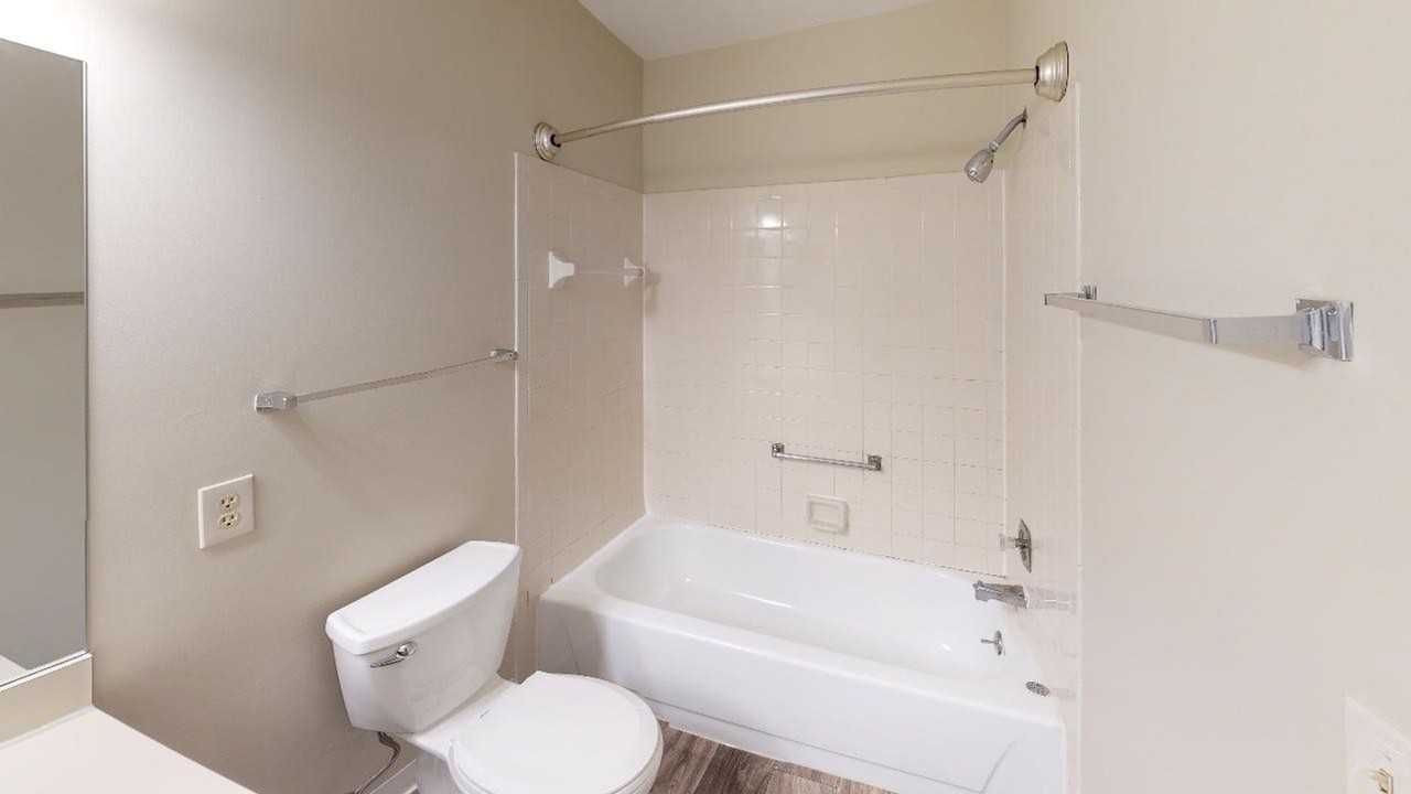 North Pointe Apartments - Photo 7 of 13