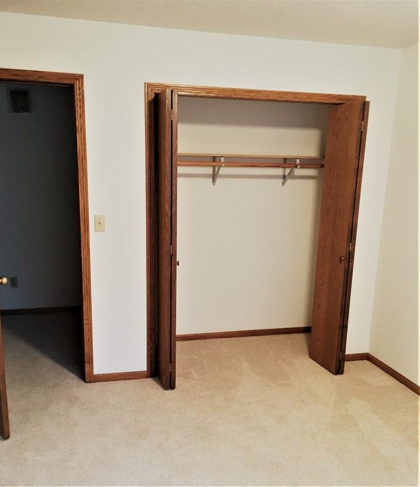 Mistwood Townhomes - 2925 - Photo 4 of 5