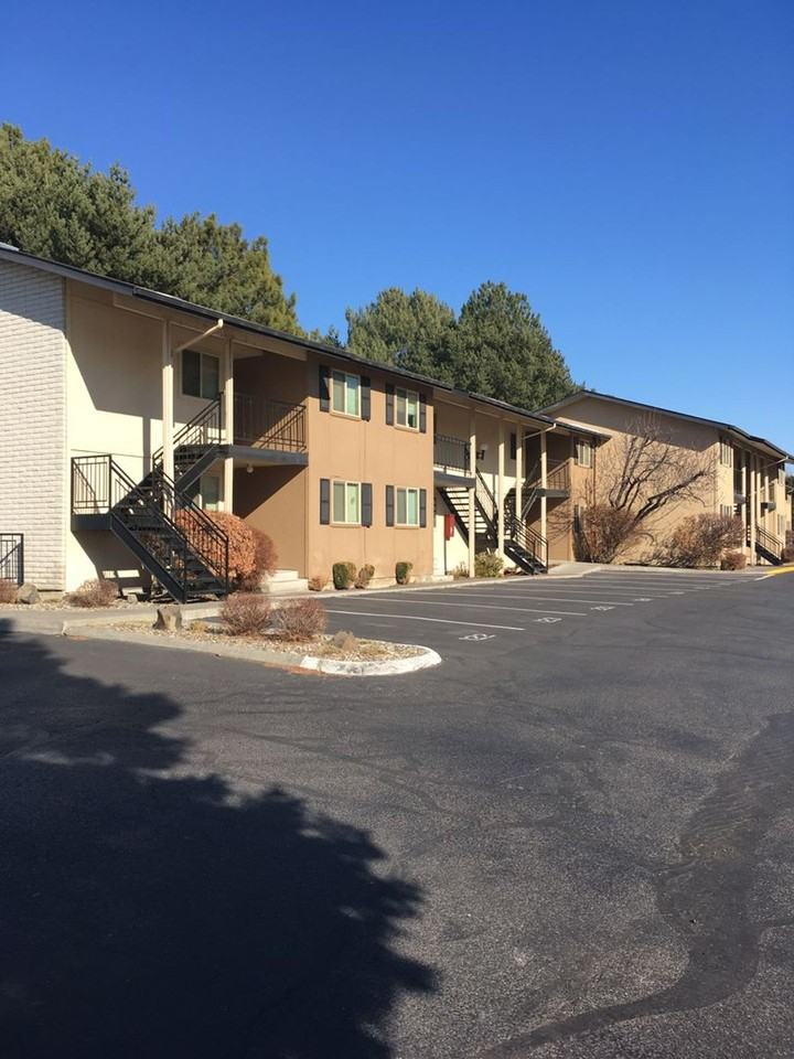 The Illahee Apartments - Photo 5 of 40