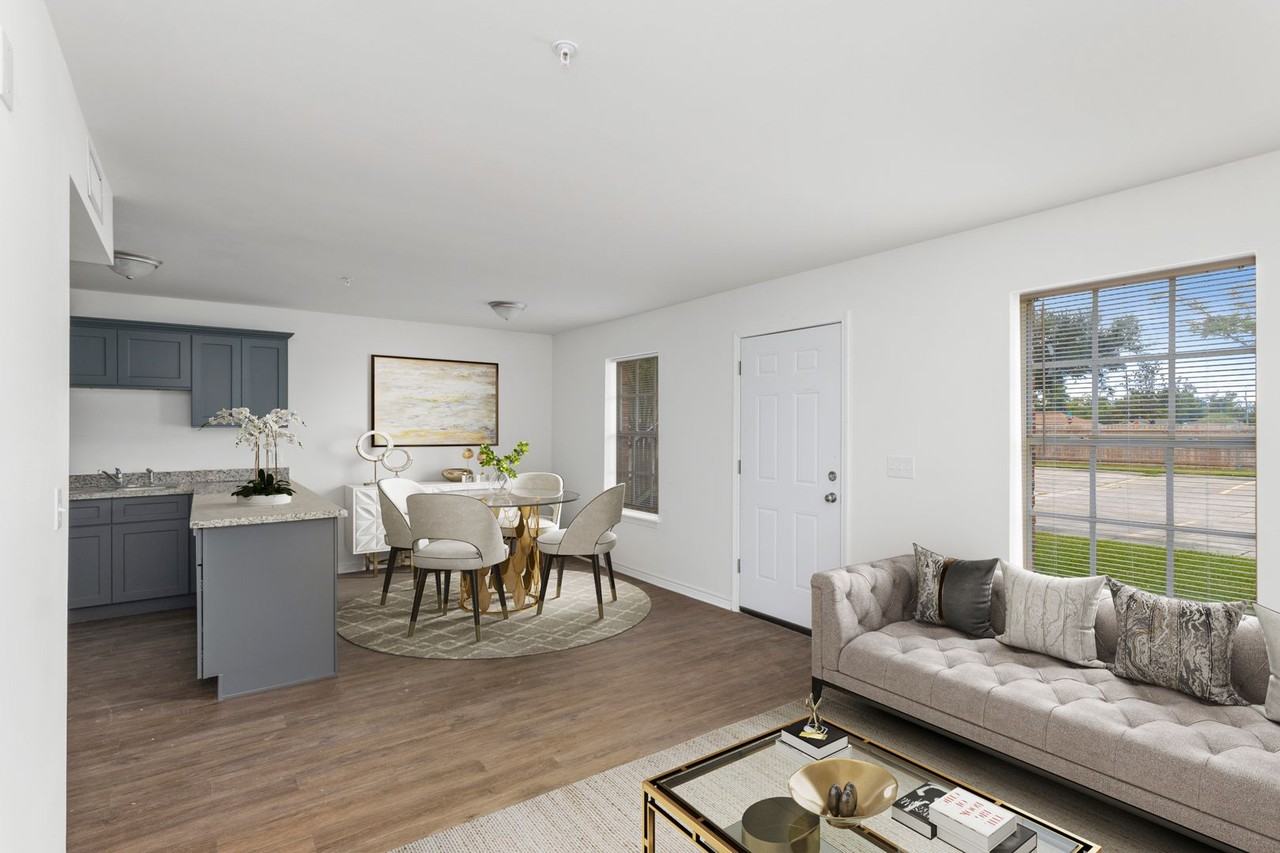 The Oaks - Photo 3 of 25