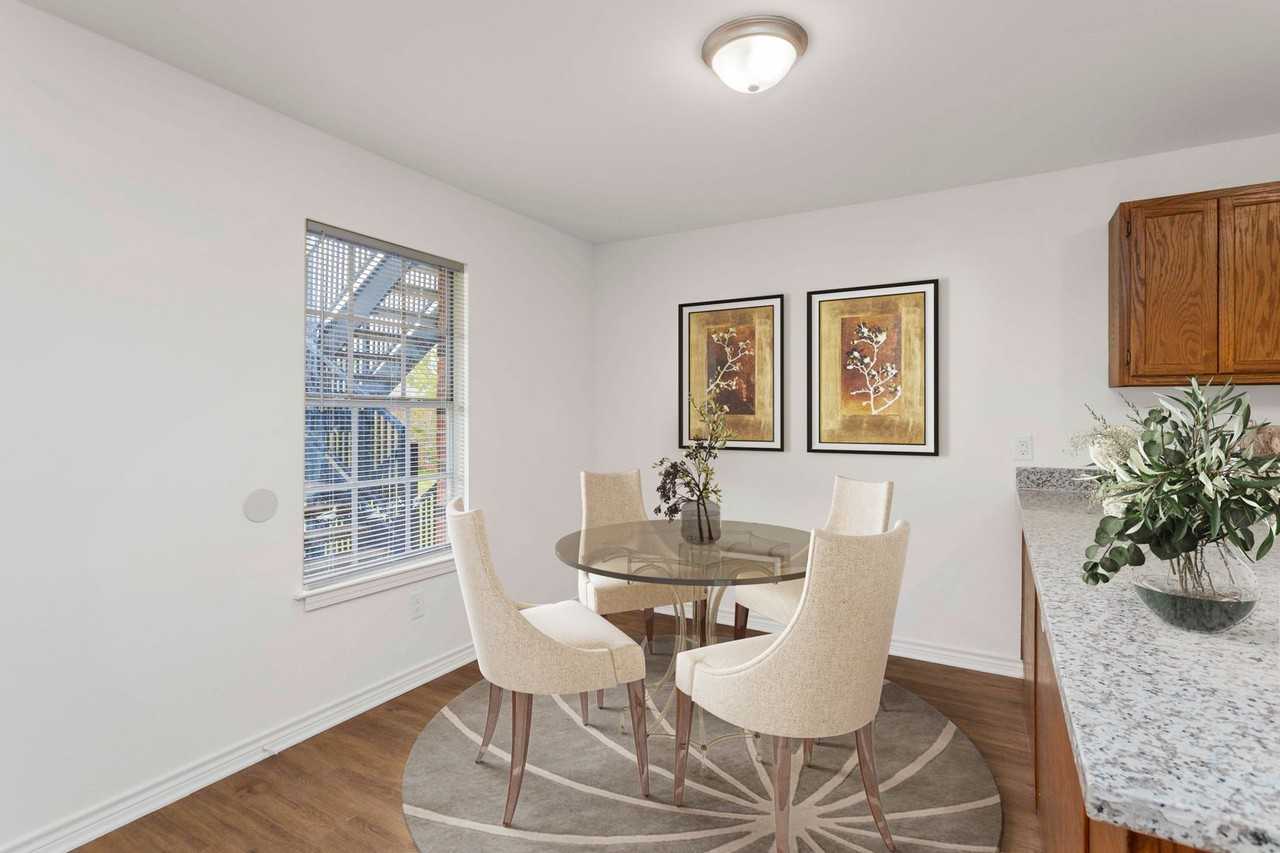 The Oaks - Photo 4 of 25