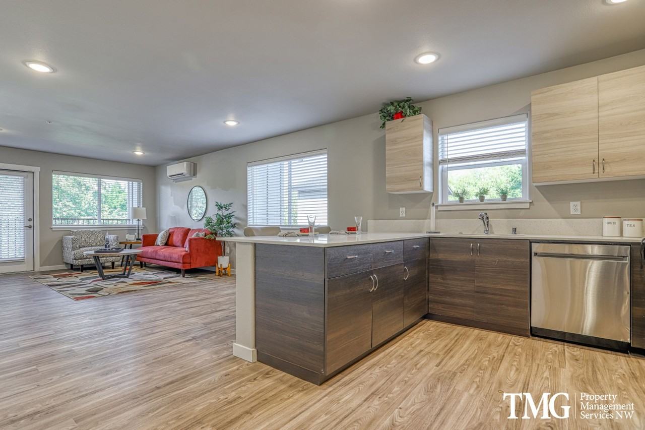 Waterford Terrace Apartments - Photo 3 of 50