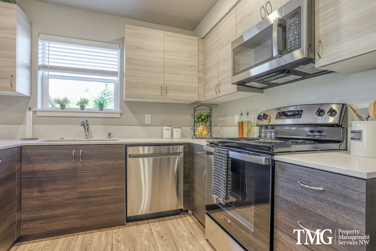 Waterford Terrace Apartments - Photo 4 of 50