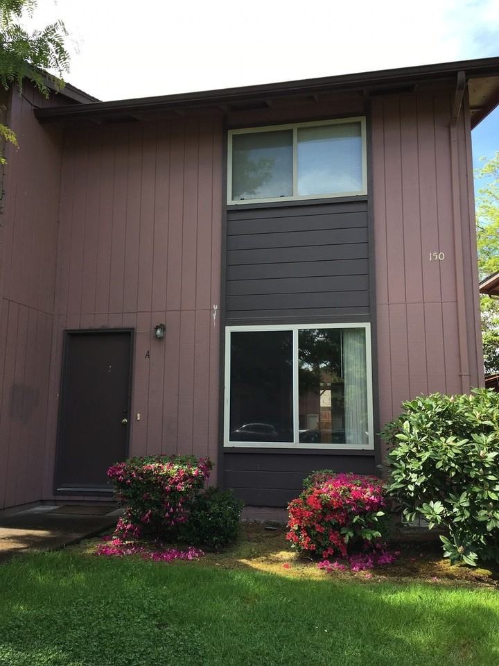 Lincoln Townhouses - Photo 3 of 22