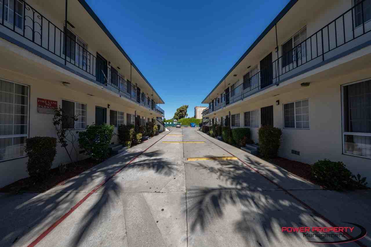 111-115 E. Beach Ave. - Photo 5 of 7