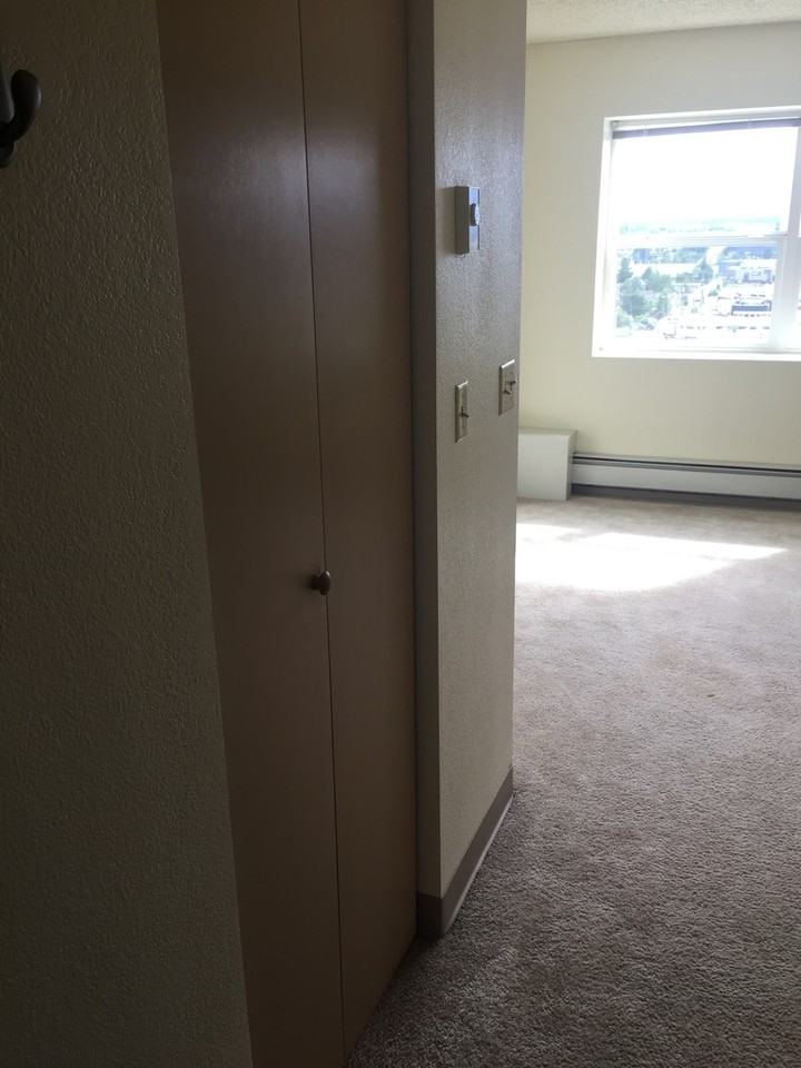 McKinley Tower Apartments - Photo 7 of 24