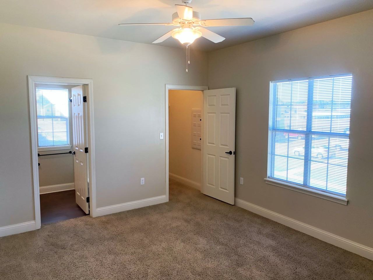 The Corridor Apartments - Photo 7 of 38
