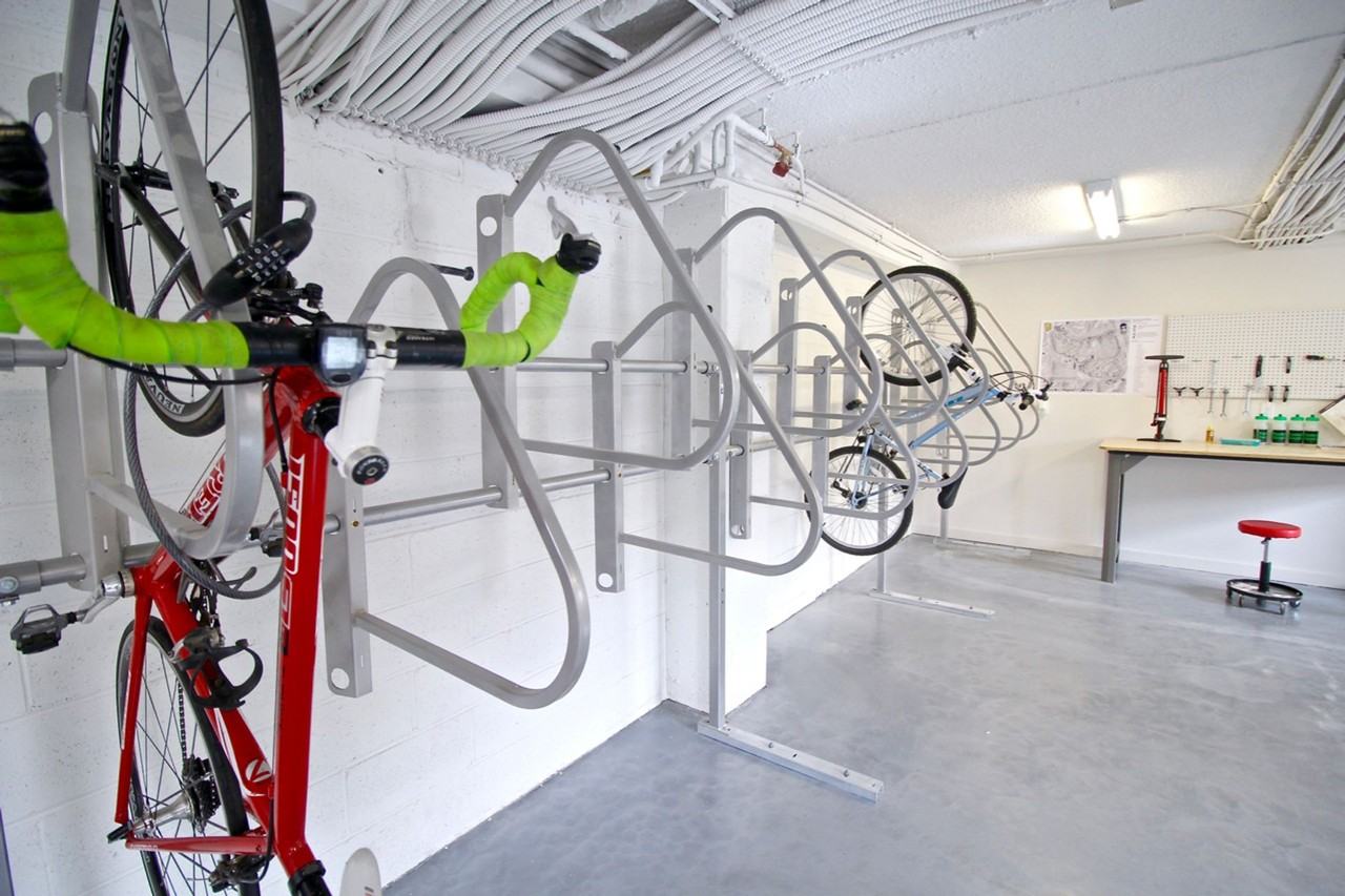 Plaza 209 Apartments - Photo 6 of 41