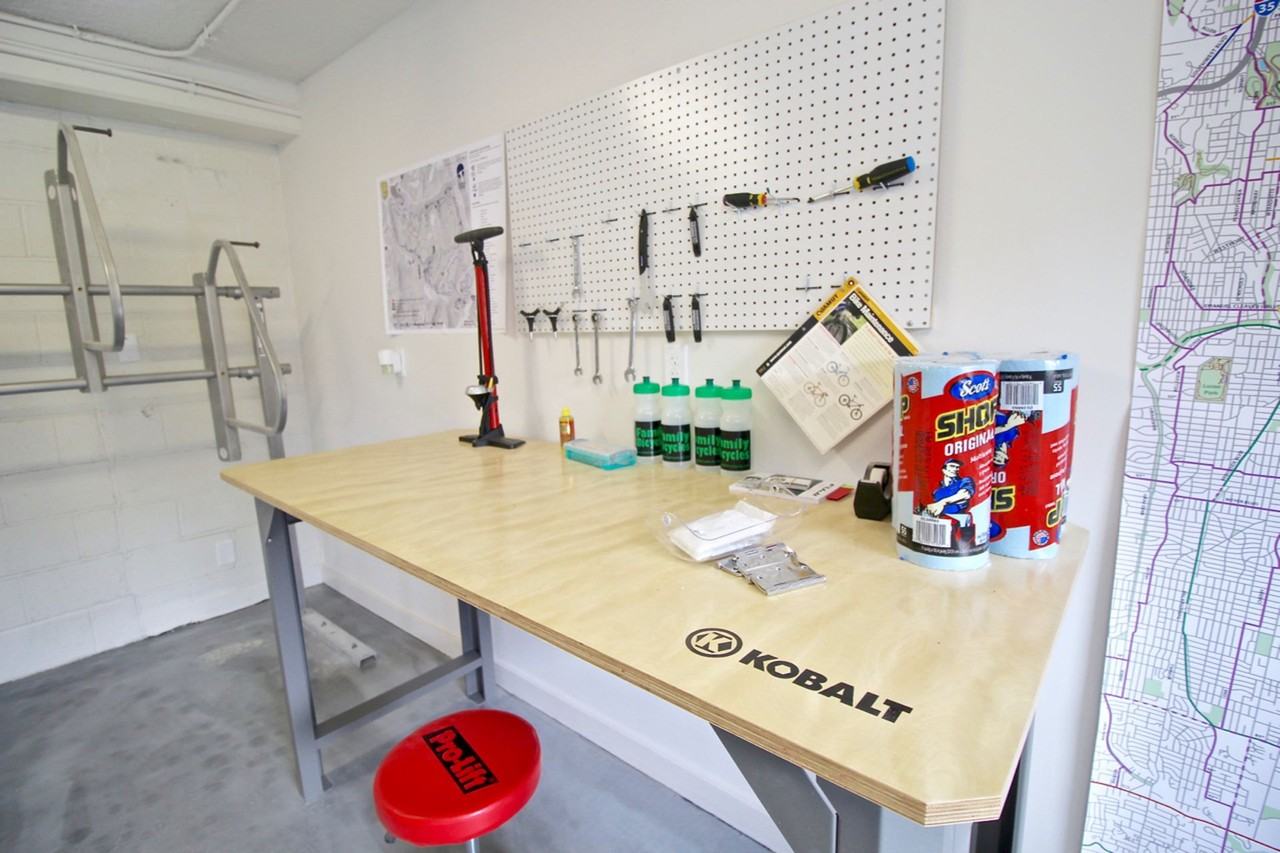 Plaza 209 Apartments - Photo 7 of 41