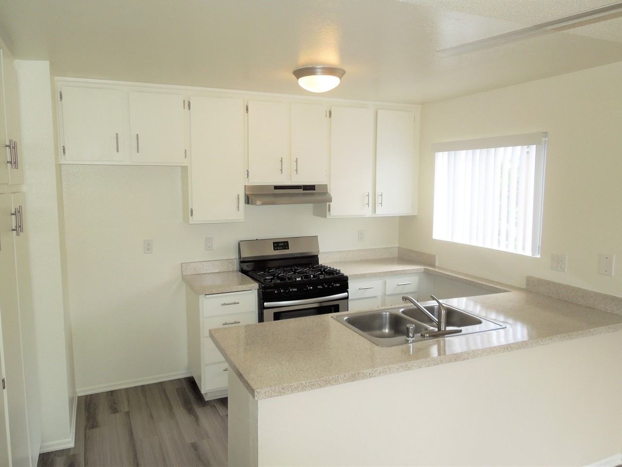 Esperanza Villas - Photo 5 of 18