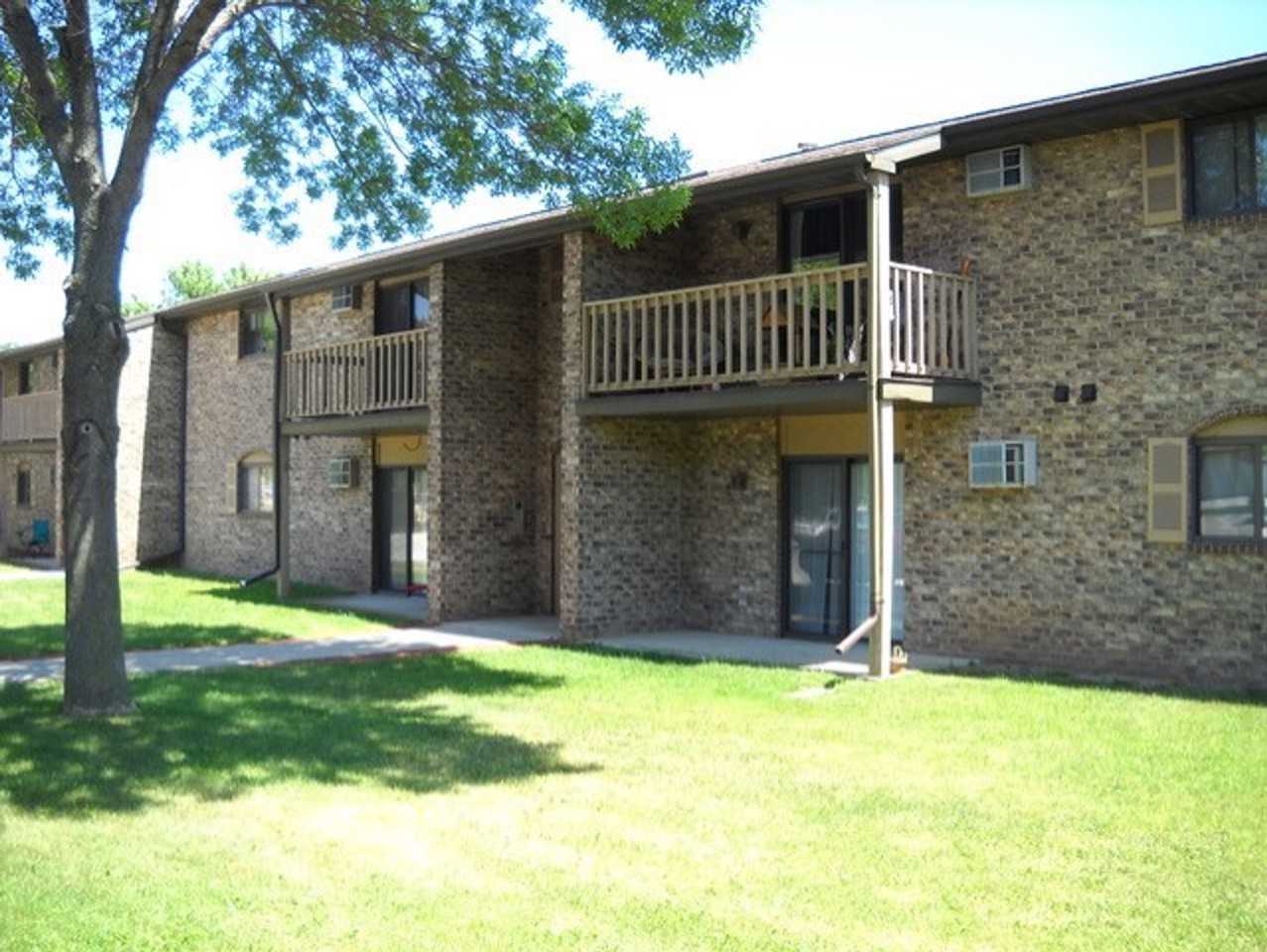 Bay Park Village Apartments - Photo 2 of 13