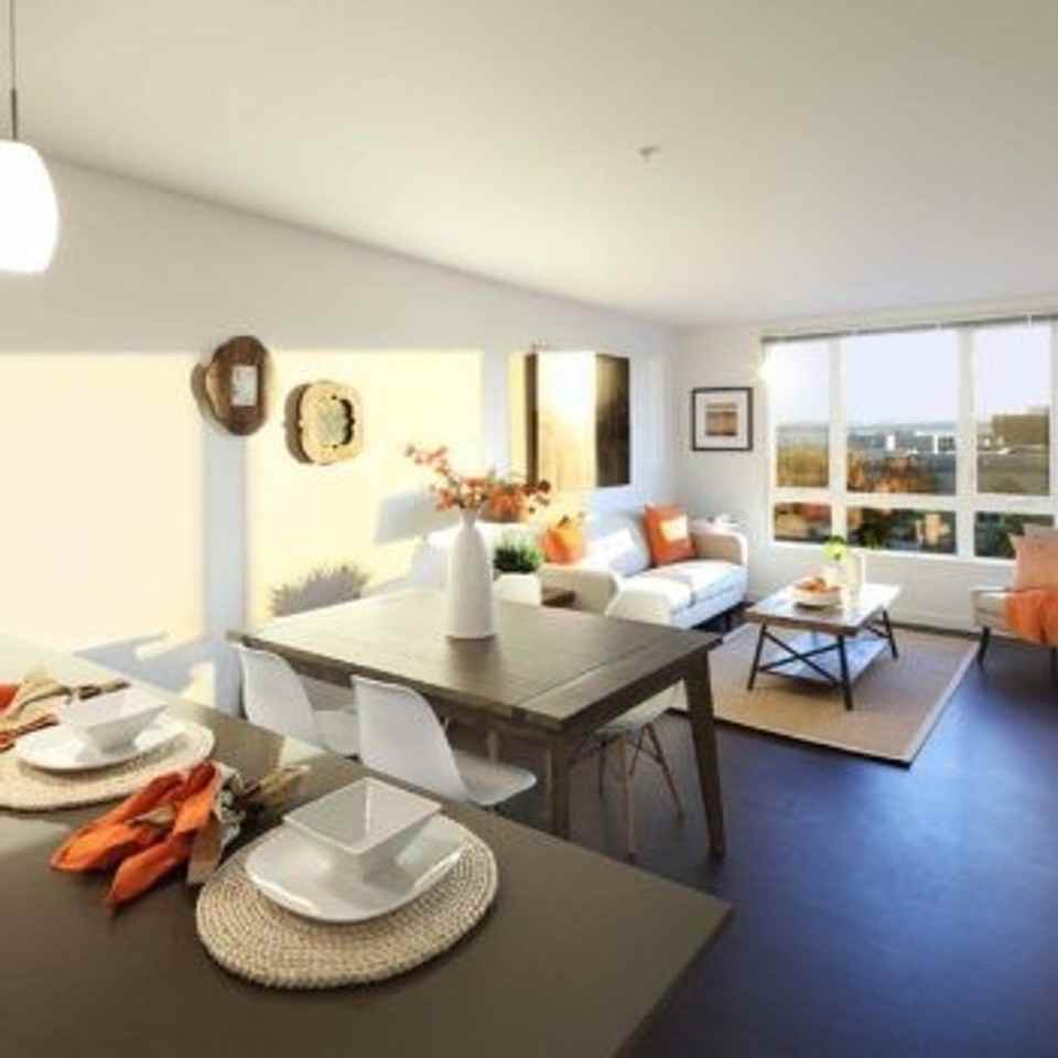 11 West Mercer Street - Photo 2 of 16