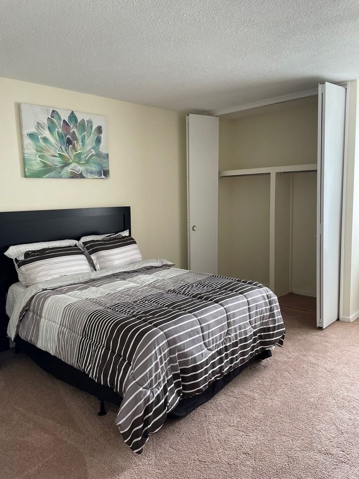 Jefferson Tower - Photo 3 of 14