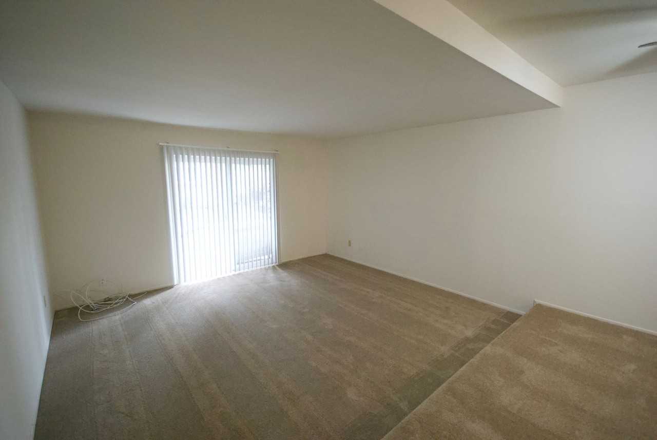 The Groves Apartments and Townhomes - Photo 4 of 50