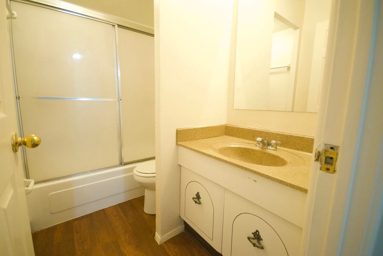 The Groves Apartments and Townhomes - Photo 5 of 50