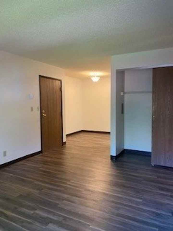 1011 N Garfield Avenue - Photo 6 of 13