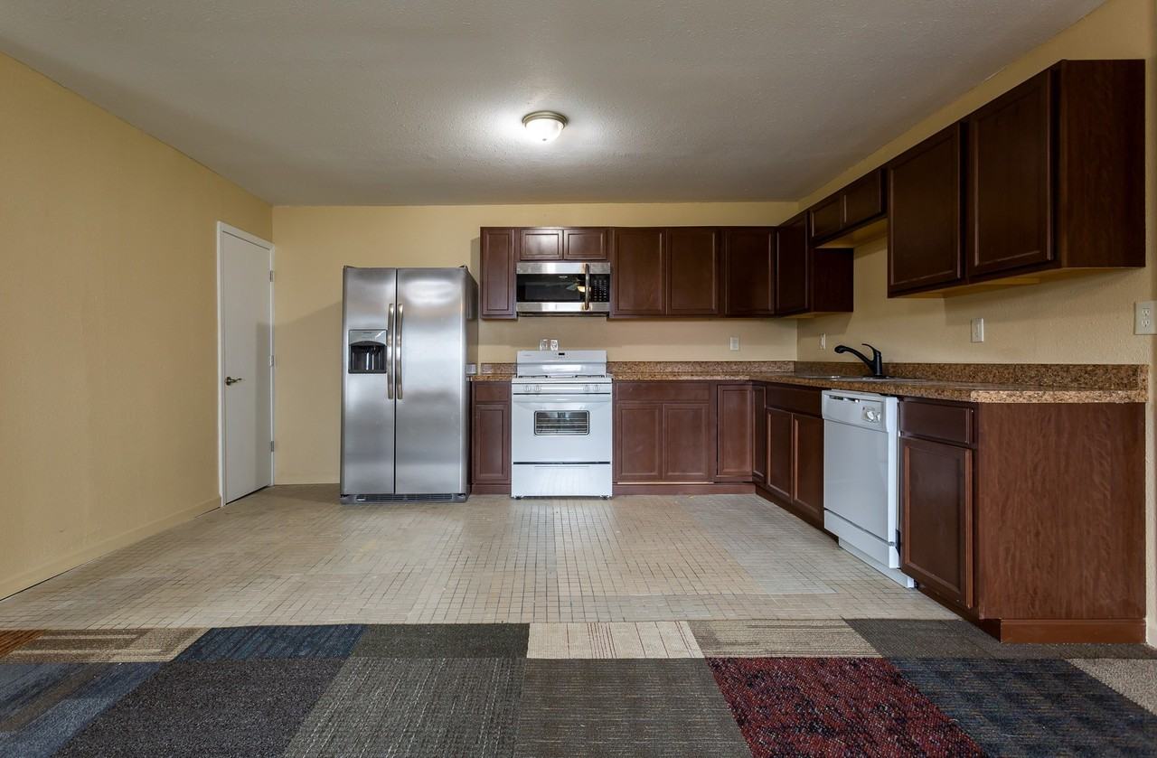 Willow Place - Photo 5 of 11