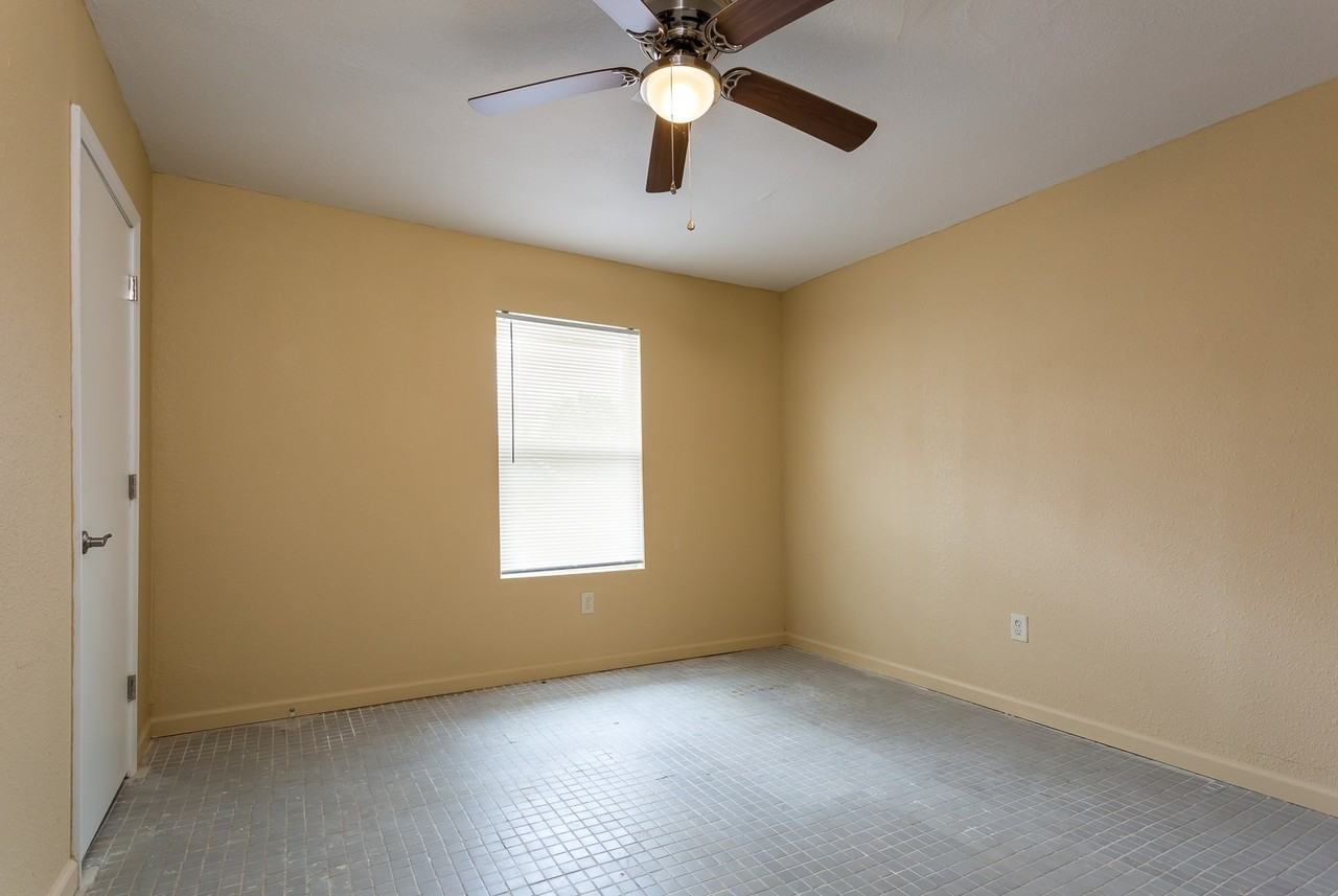 Willow Place - Photo 6 of 11