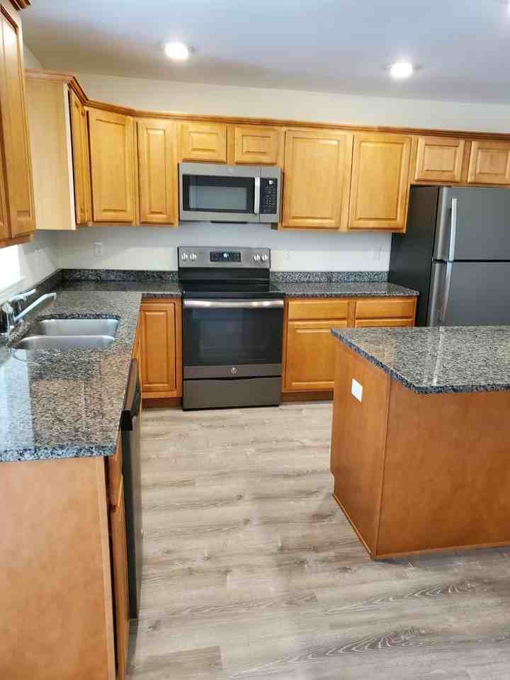 1000 Mead Hill - Photo 6 of 25