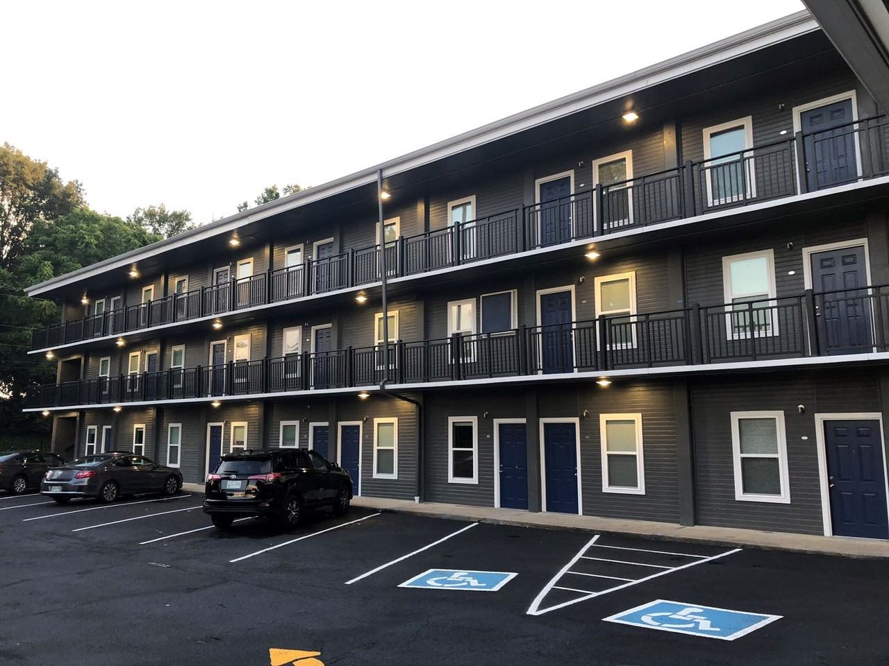 610 E College-USA - Photo 4 of 9